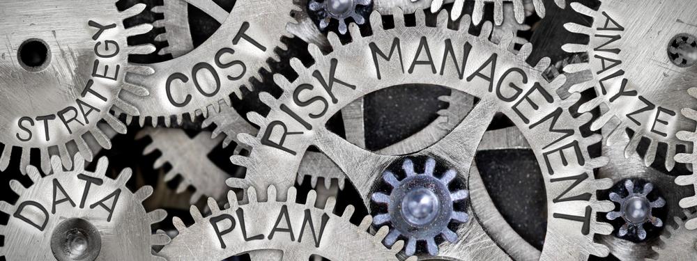 Macro,Photo,Of,Tooth,Wheel,Mechanism,With,Risk,Management,Concept